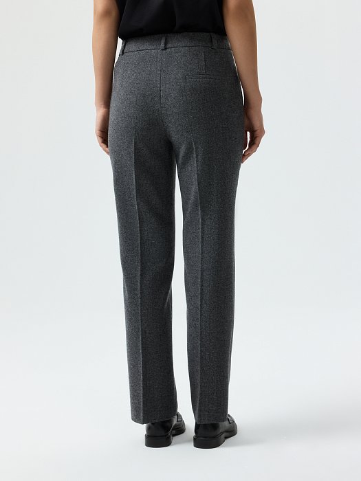 Зауженные брюки «в елочку»: фото №5