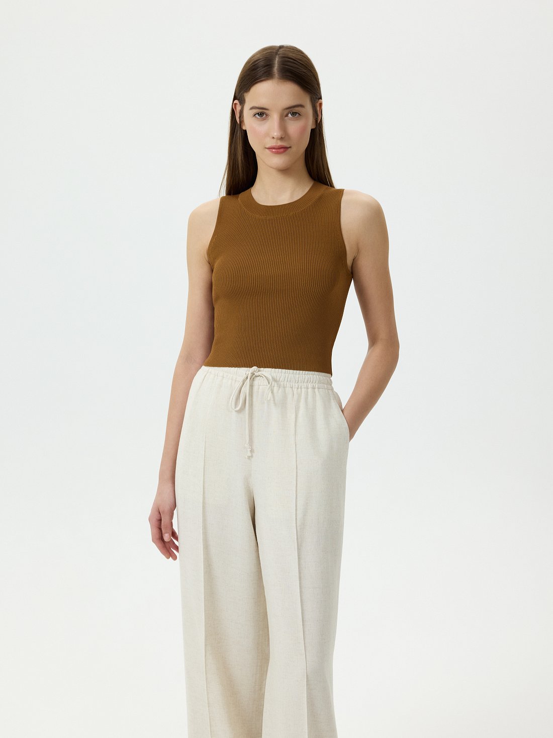 Укороченный топ из вискозы: фото №1