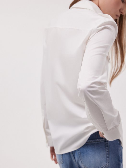 Рубашка с накладными карманами: фото №2