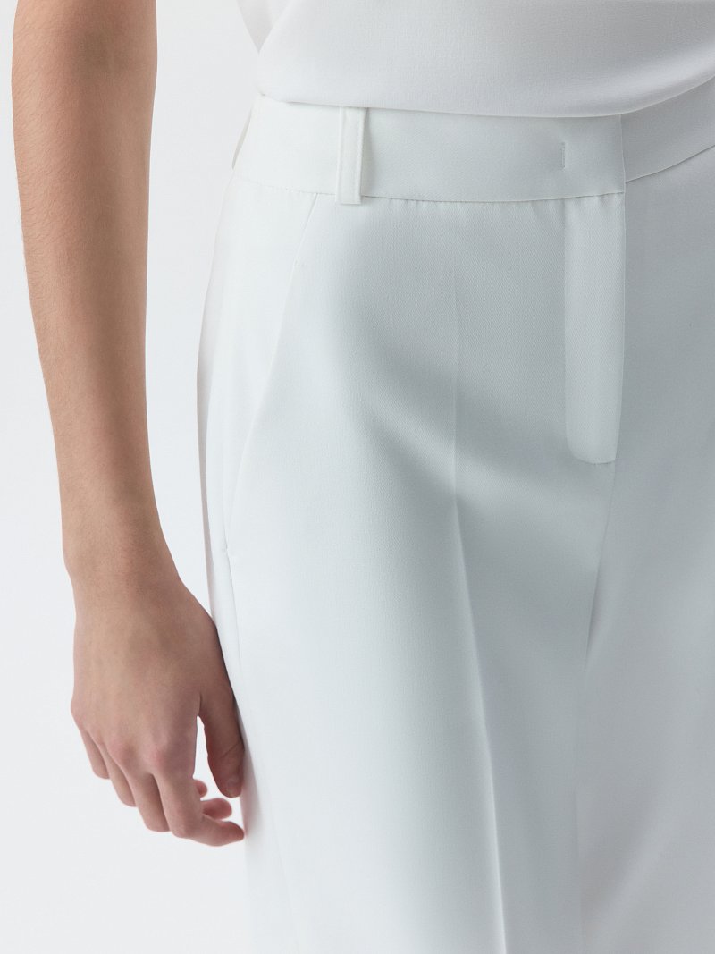 Прямые брюки со стрелками