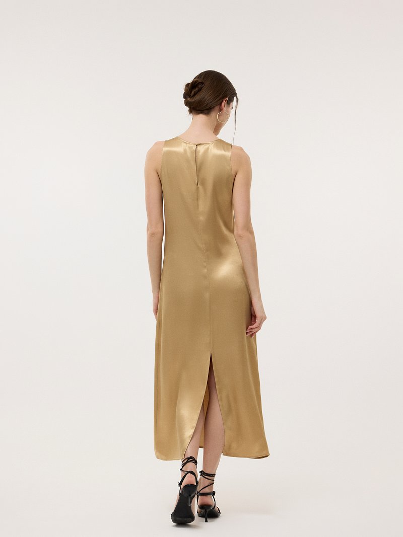 Платье из искусственного шелка