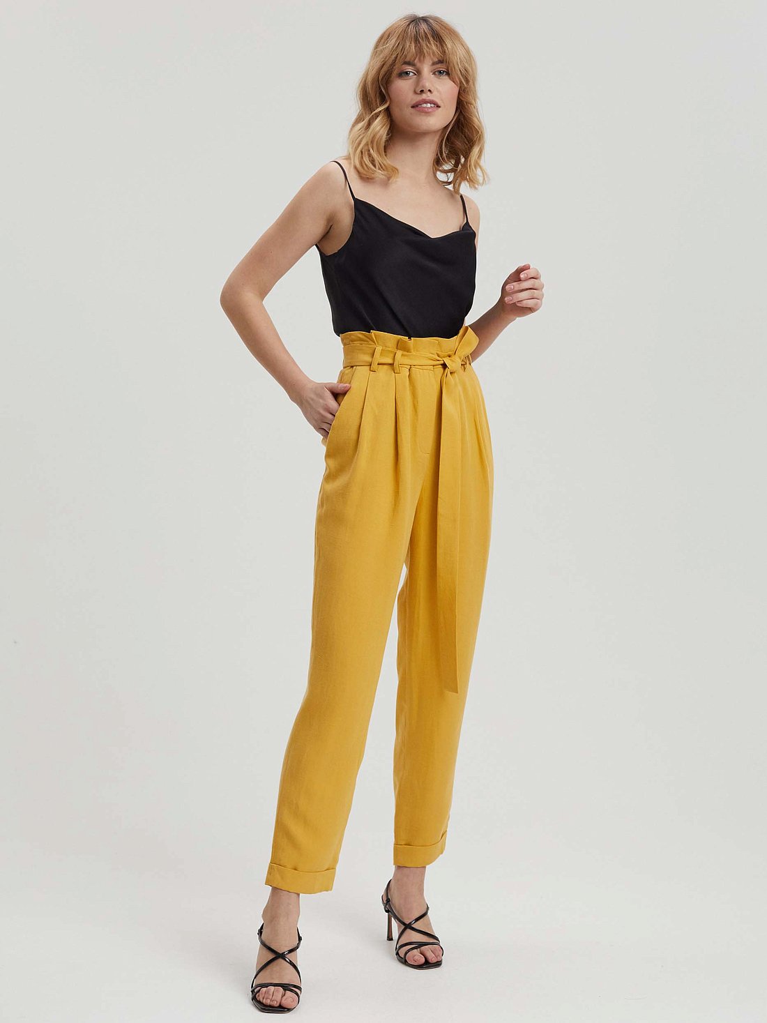 Брюки изо льна с поясом: фото №1