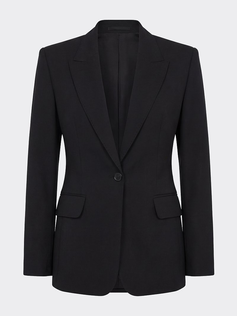 Приталенный жакет на пуговице