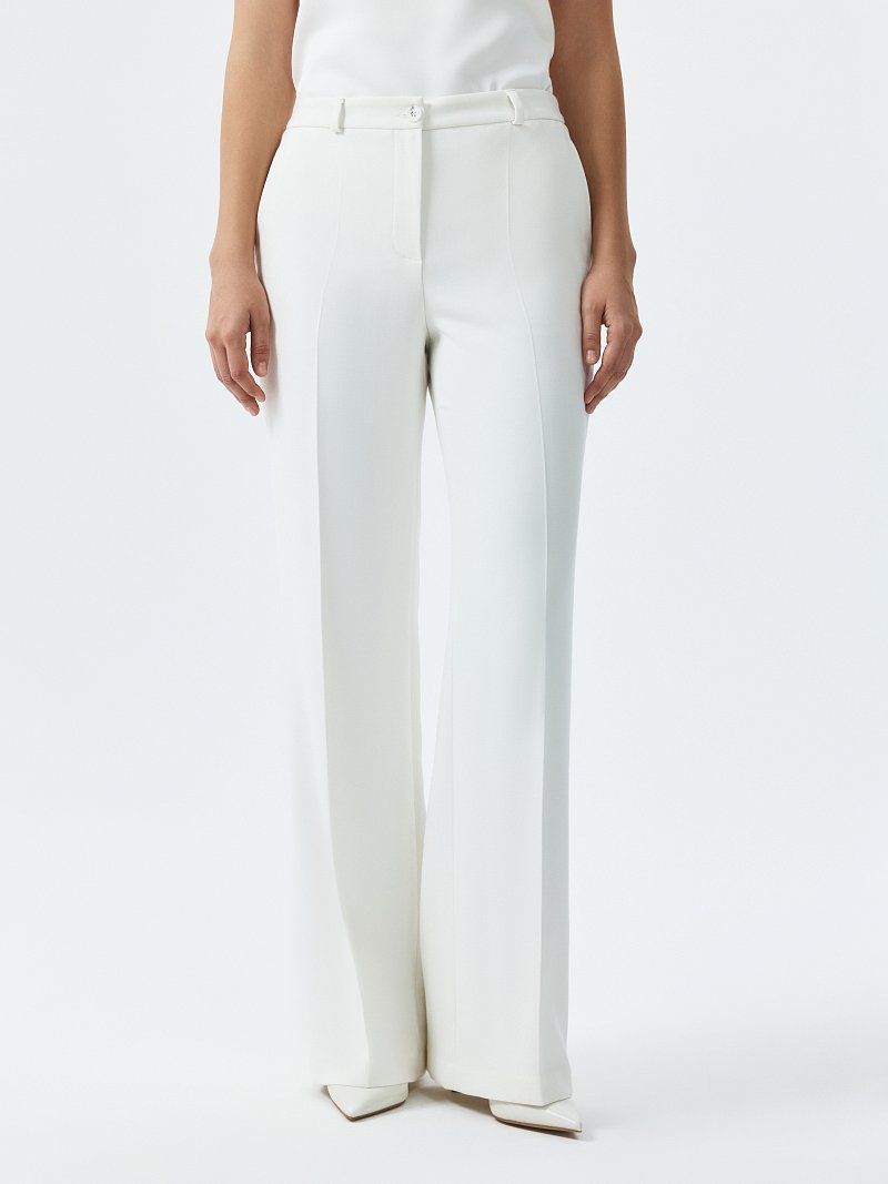 Брюки расклешенного кроя