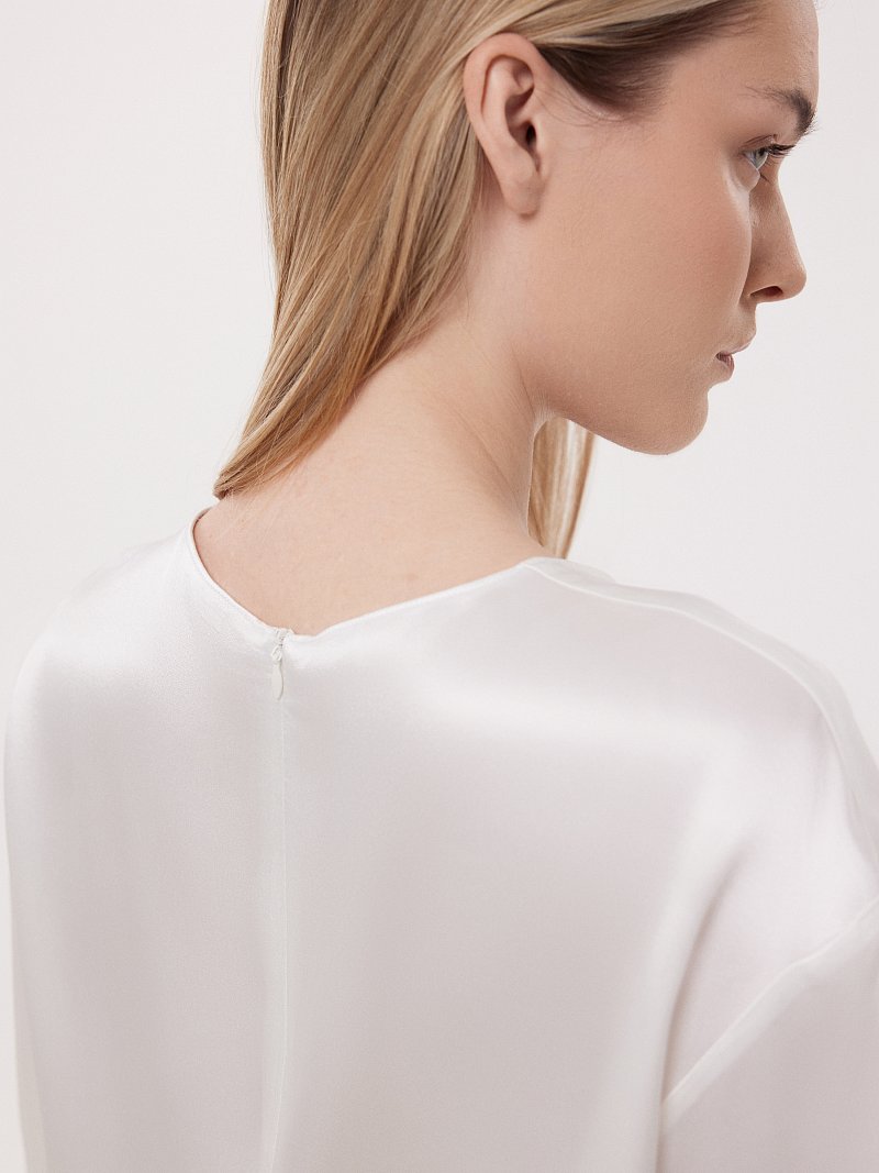 Атласная блуза оверсайз