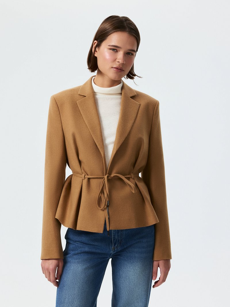 Жакет из фланели с поясом