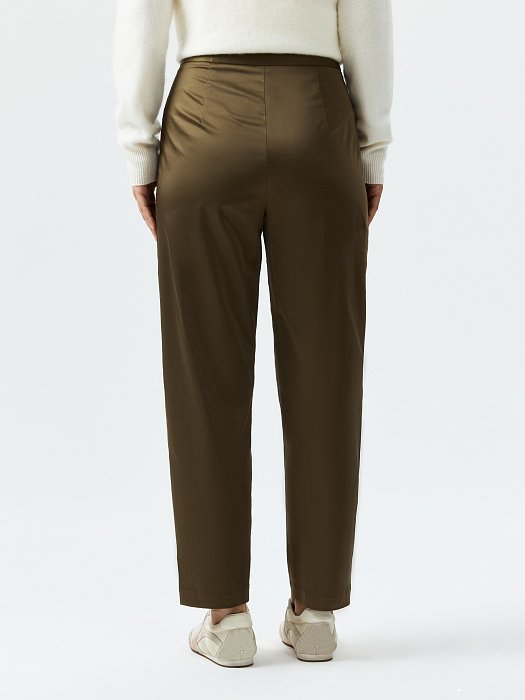 Атласные брюки с защипами: фото №5