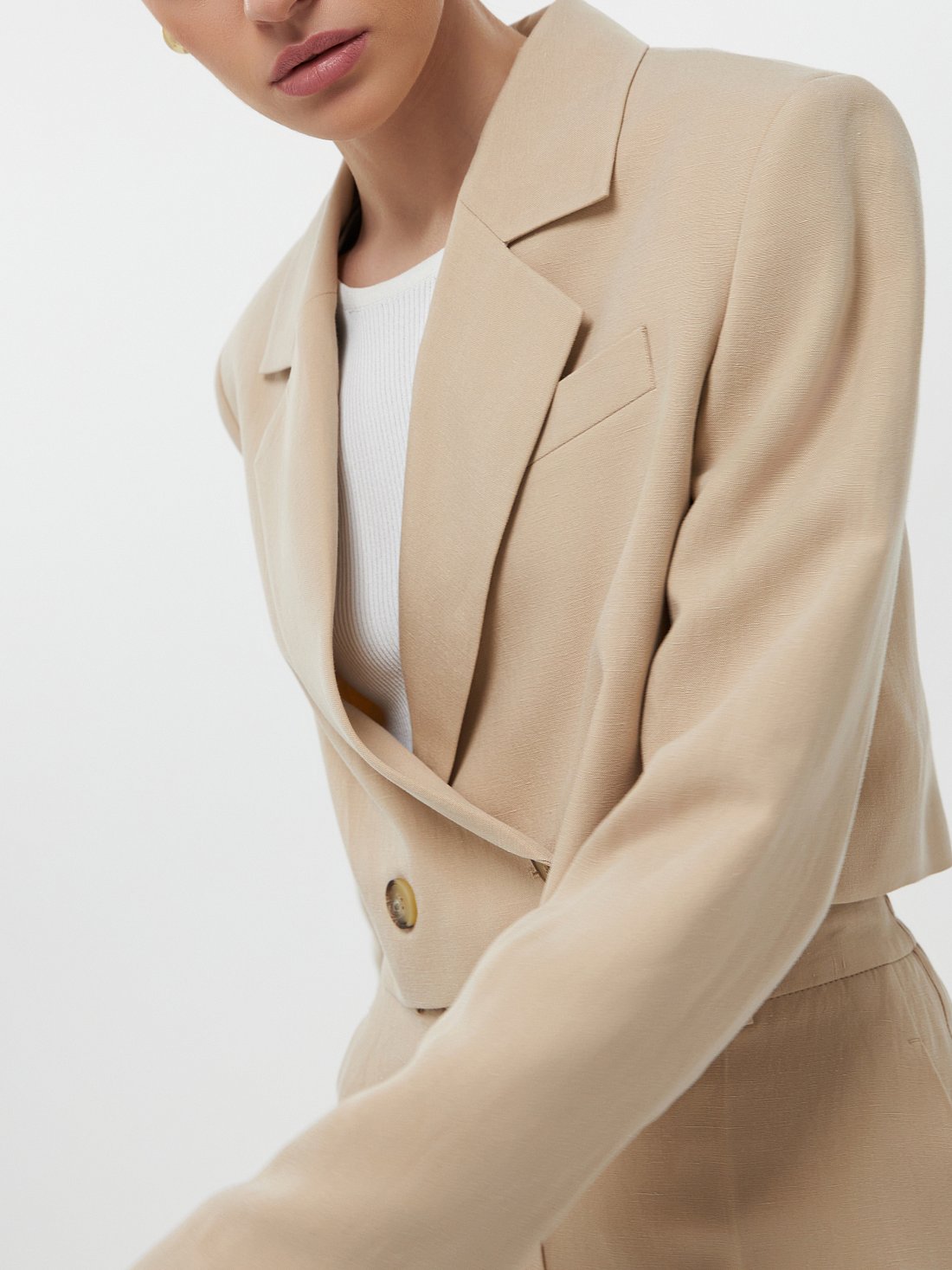 Укороченный жакет со льном: фото №1