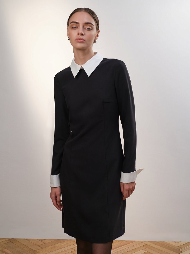 Платье со съемными воротником и манжетами