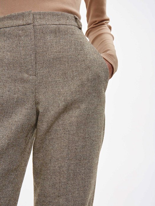 Прямые брюки из шерсти: фото №6