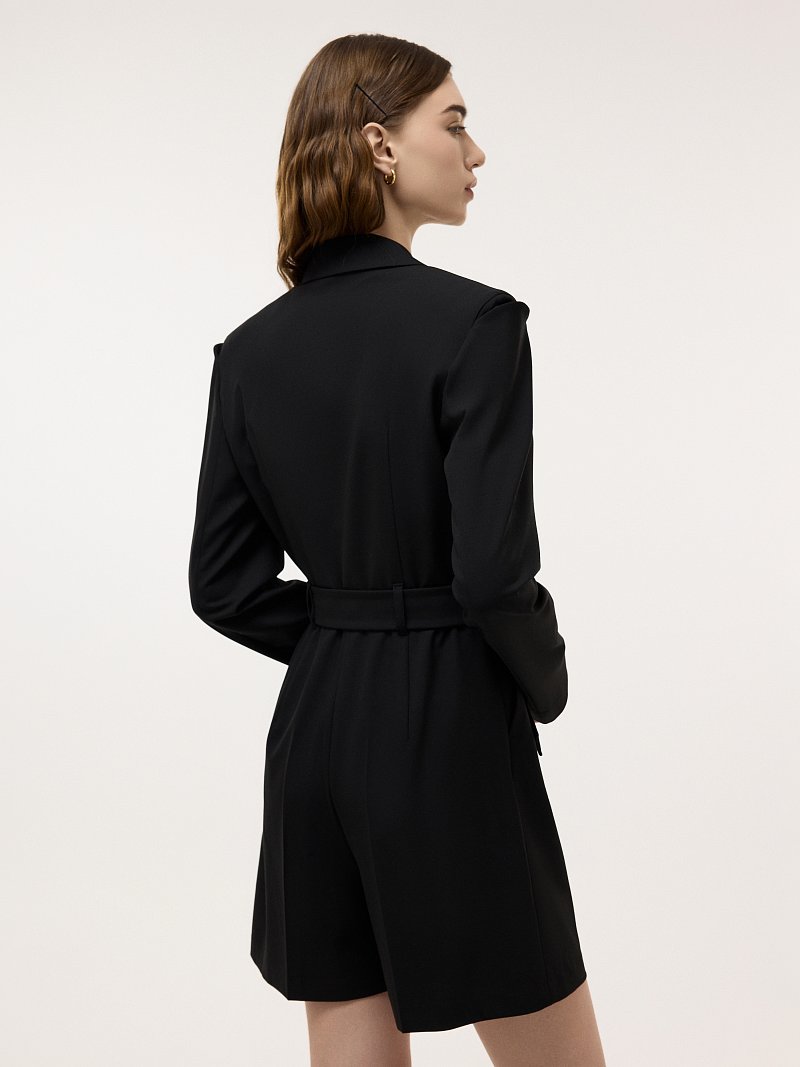 Комбинезон с разрезами на плечах