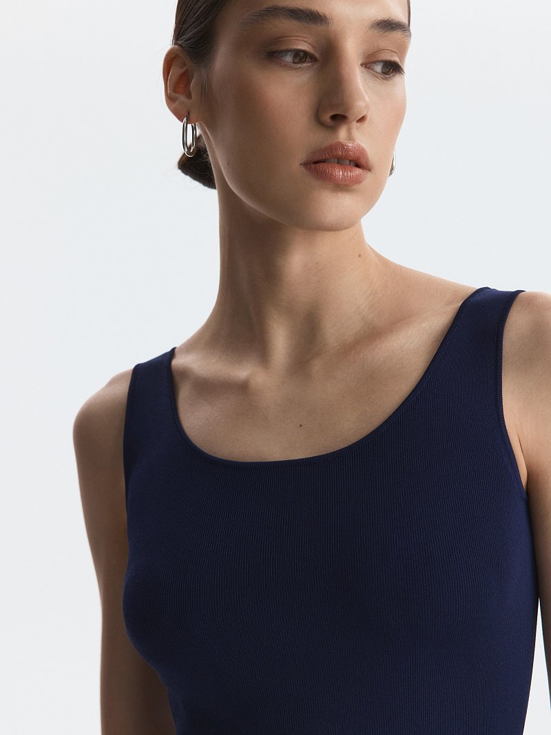 Платье-миди из трикотажа