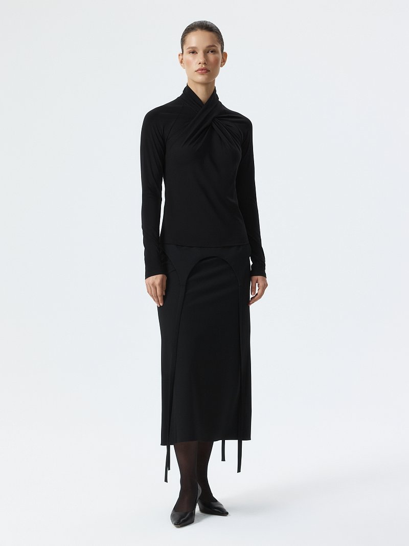 Лонгслив с горловиной на запах