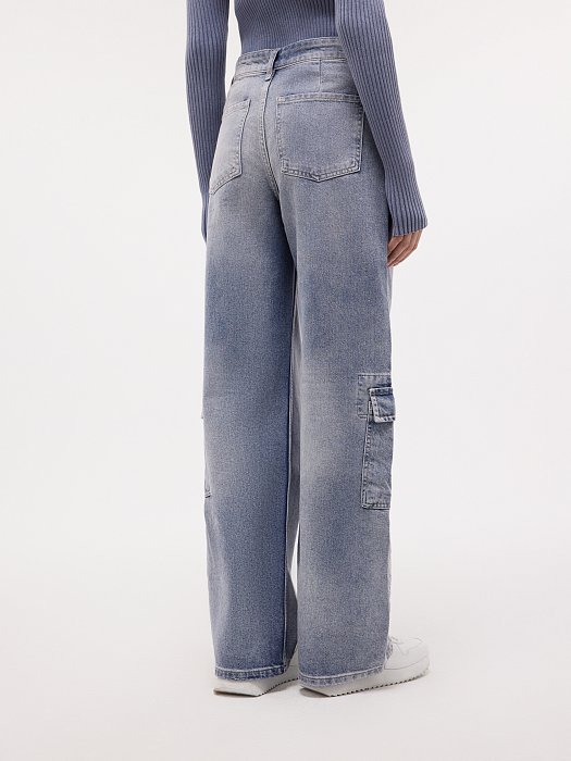 Джинсы-карго с потертостями: фото №3