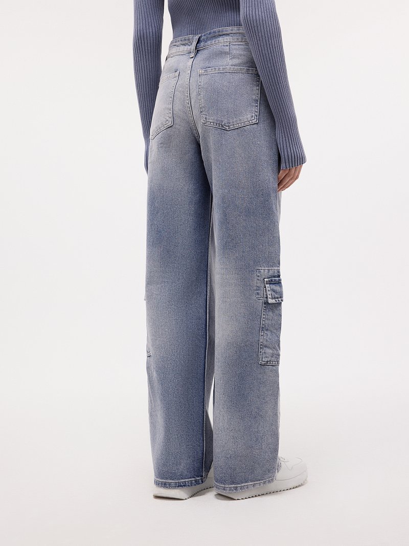 Джинсы-карго с потертостями
