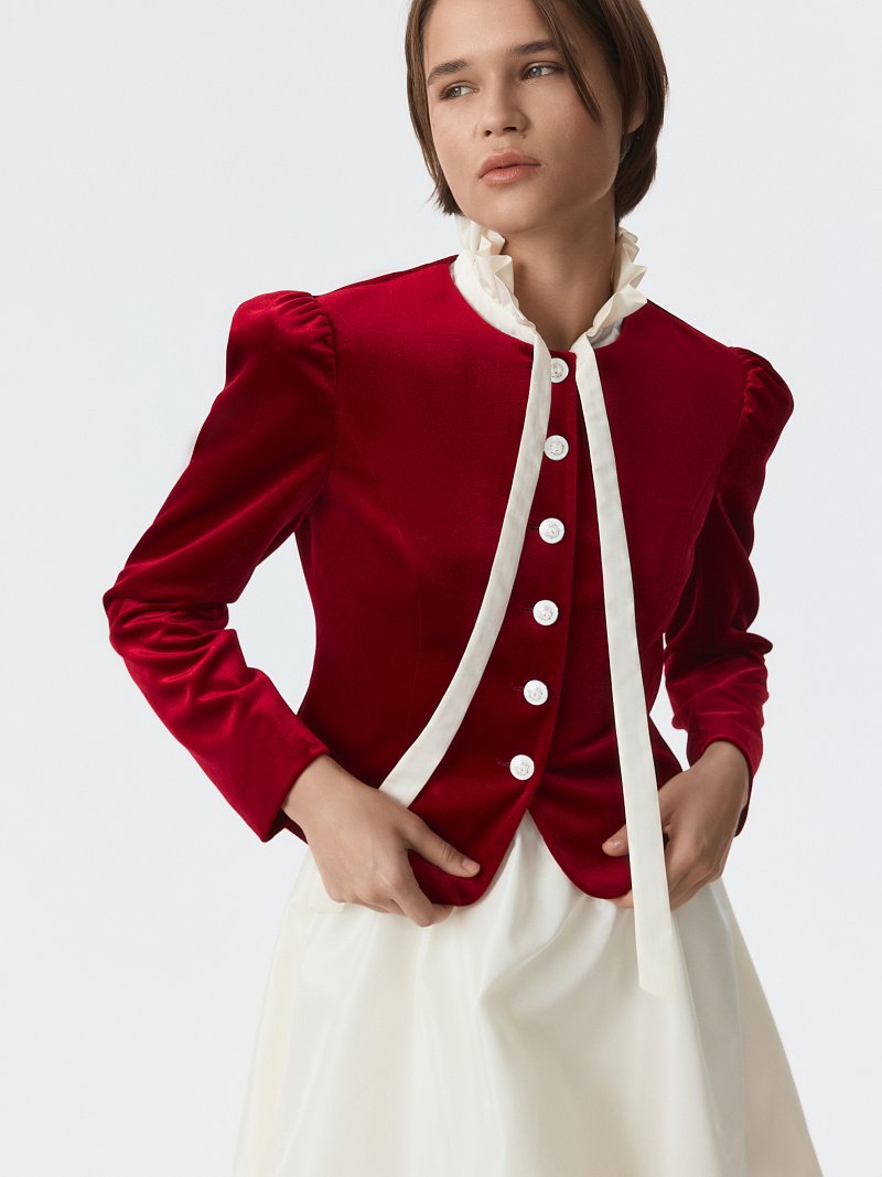 Бархатный жакет со съемным воротником