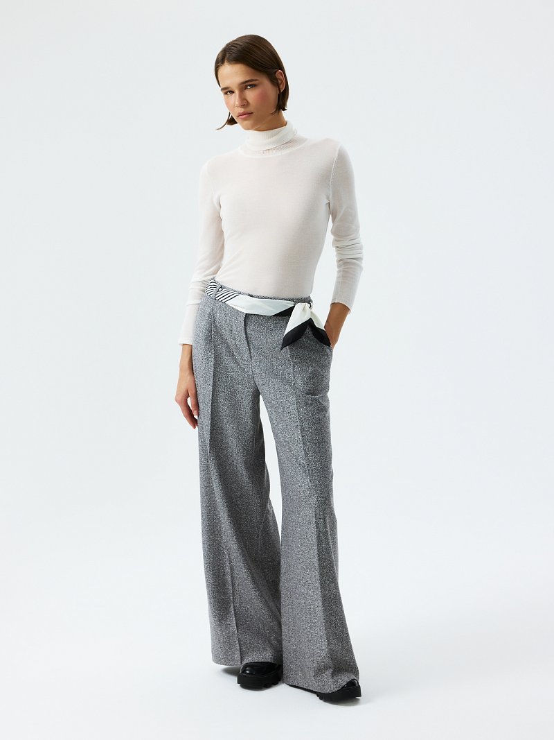 Брюки свободного кроя