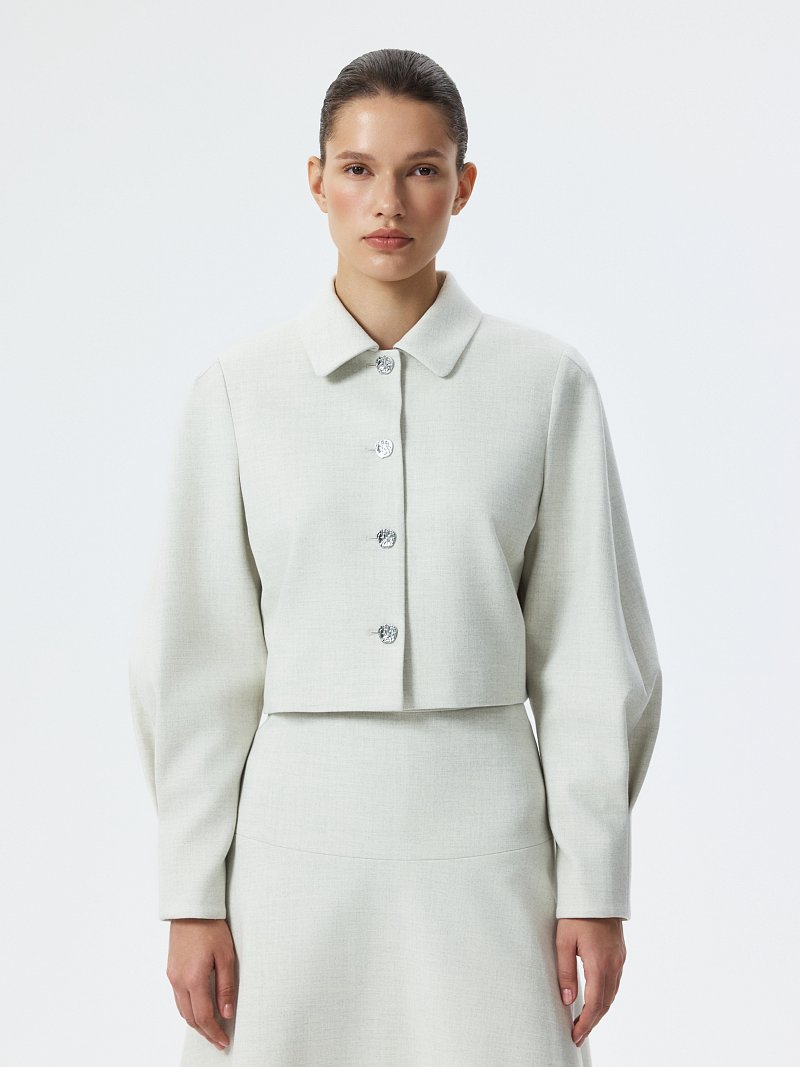 Укороченный жакет с объемными рукавами