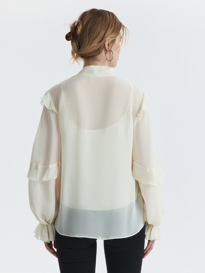 Блуза из шифона с воланами