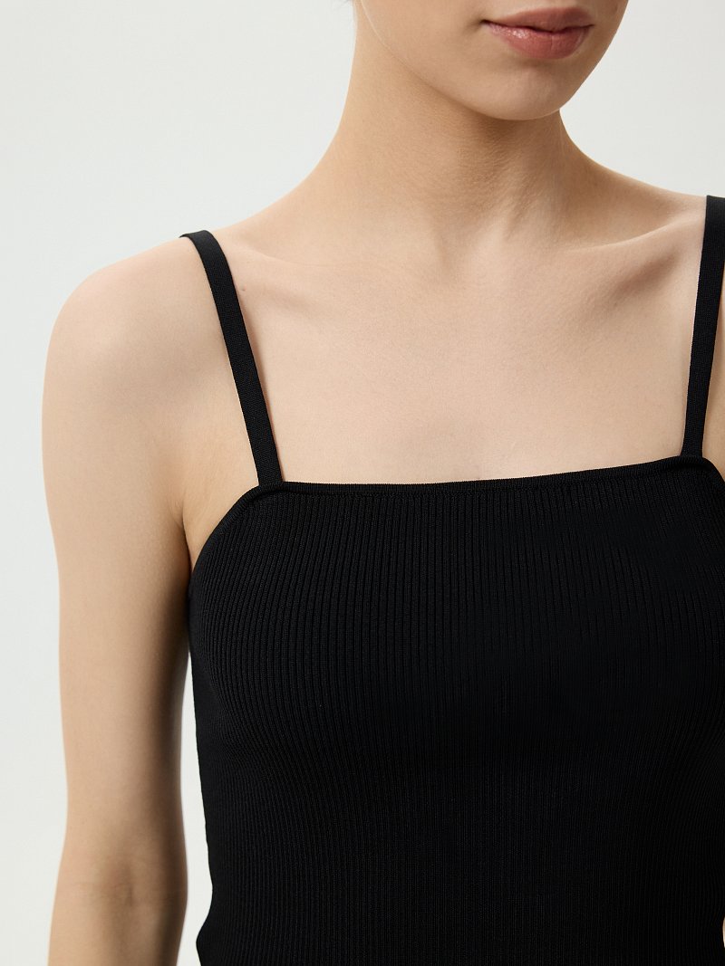 Трикотажный топ на бретелях