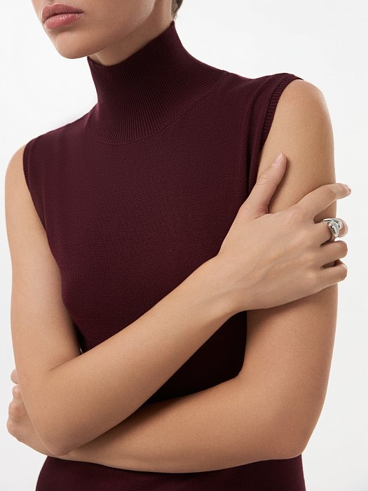 Трикотажное платье со стойкой: фото №4