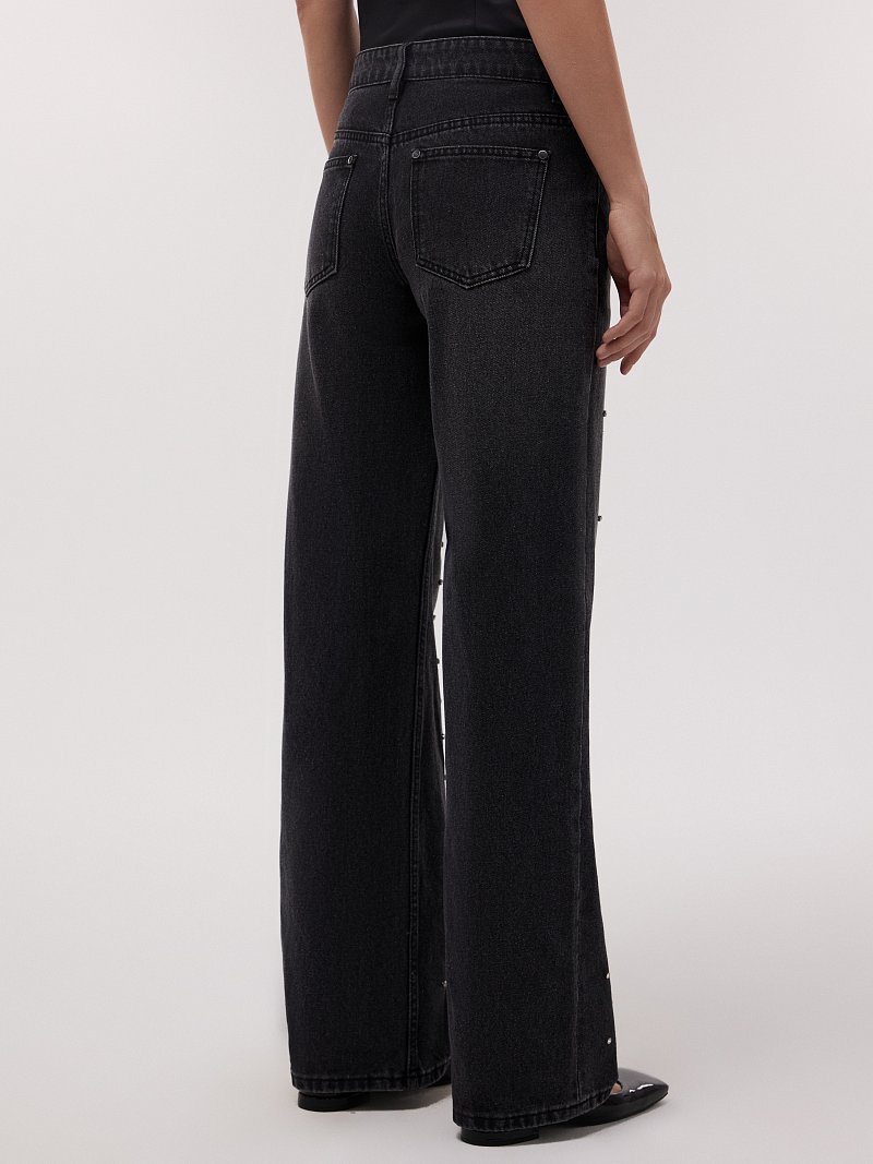 Прямые джинсы со стразами