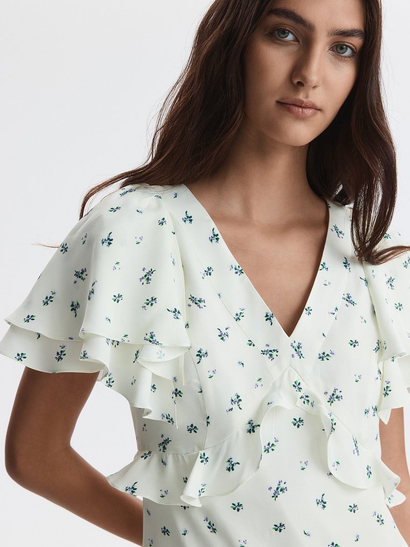 Атласное платье в цветочек