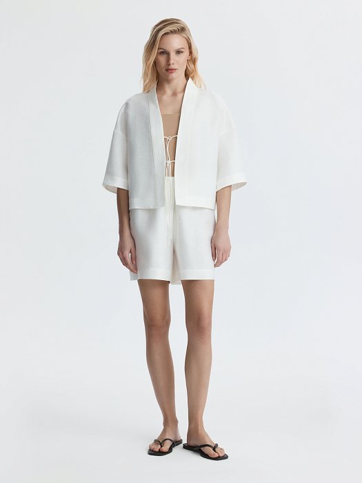 Льняной костюм с шортами: фото №3