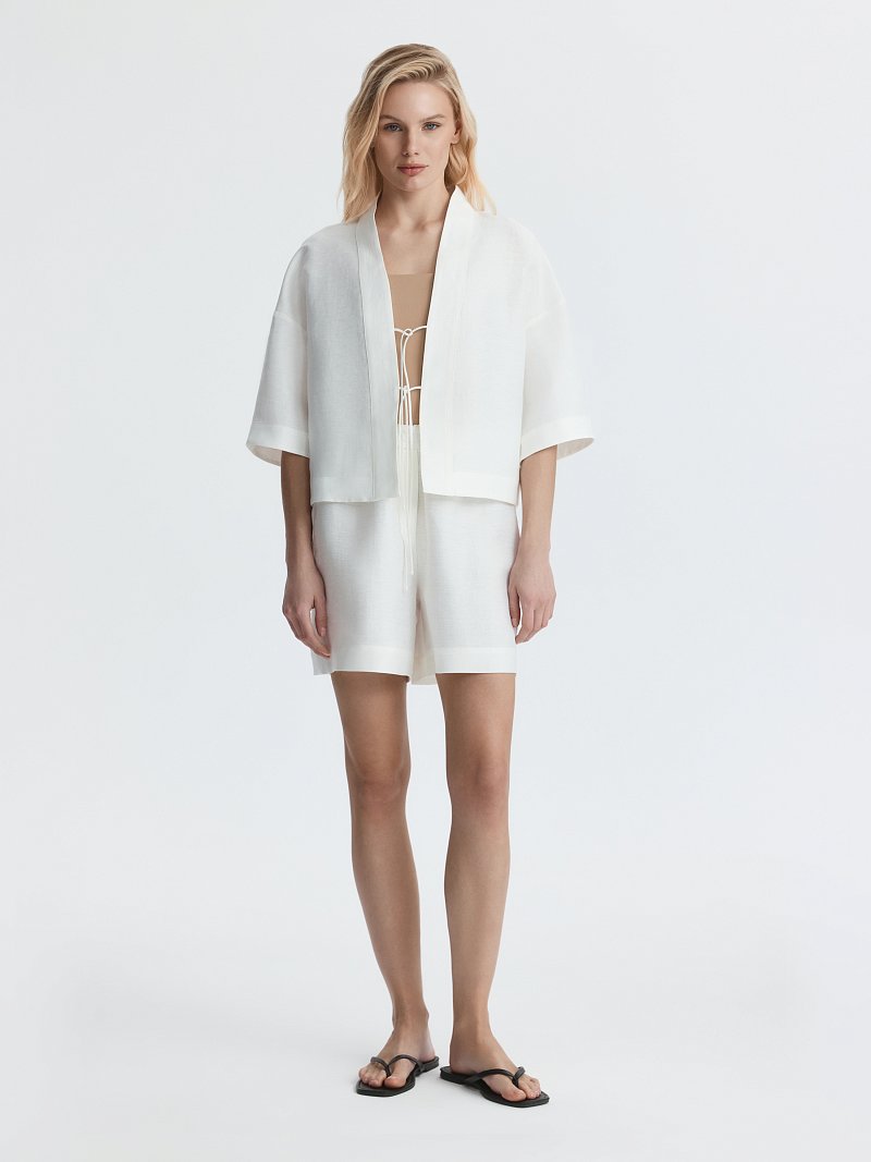Льняной костюм с шортами