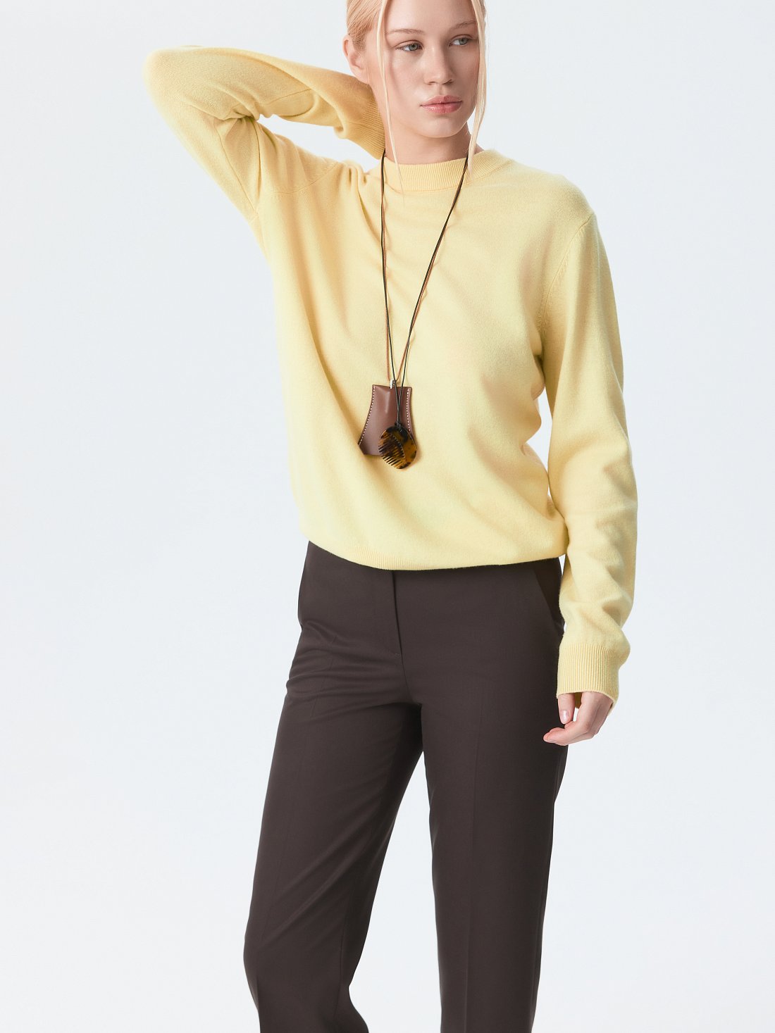 Зауженные брюки со стрелками: фото №1