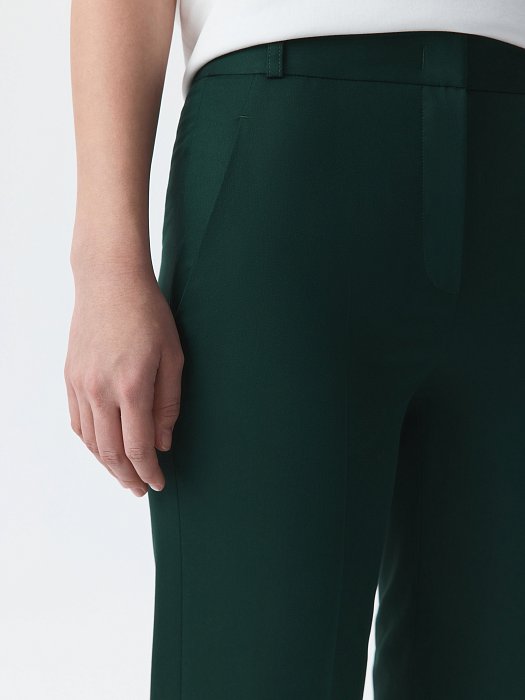 Зауженные брюки со стрелками: фото №4