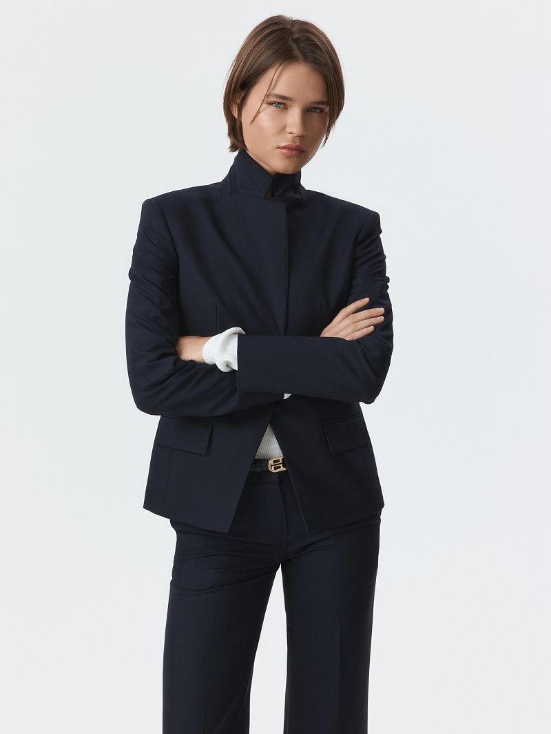 Приталенный жакет 