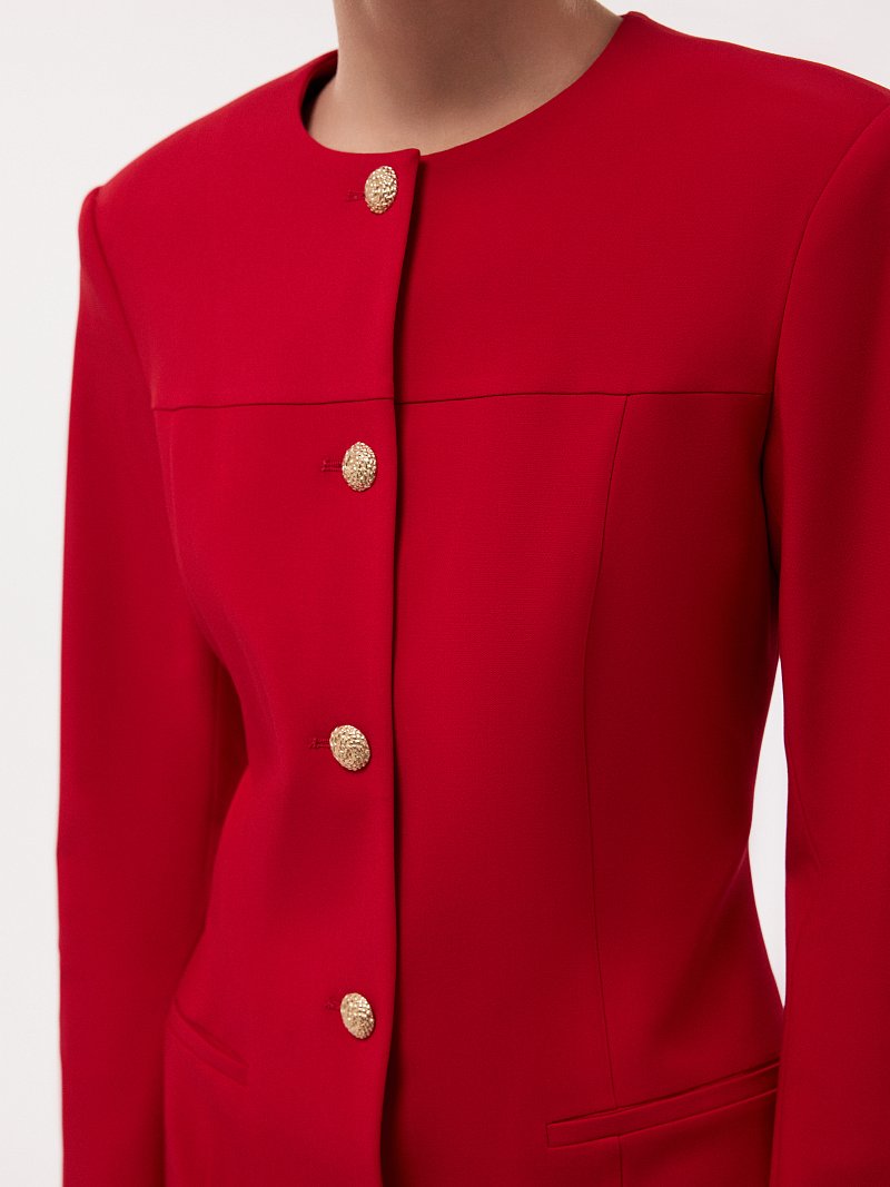 Платье-футляр с длинными рукавами