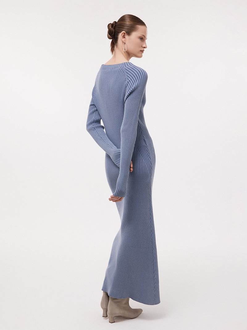 Вязаное платье из хлопка в рубчик
