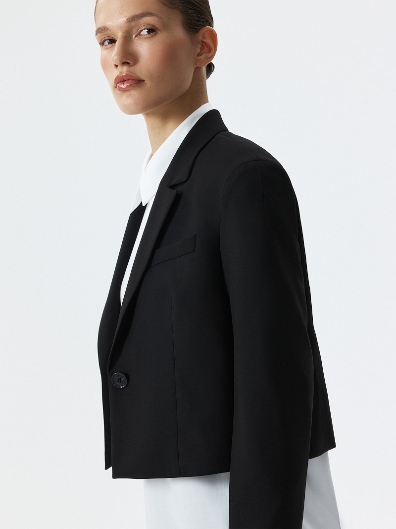 Укороченный жакет