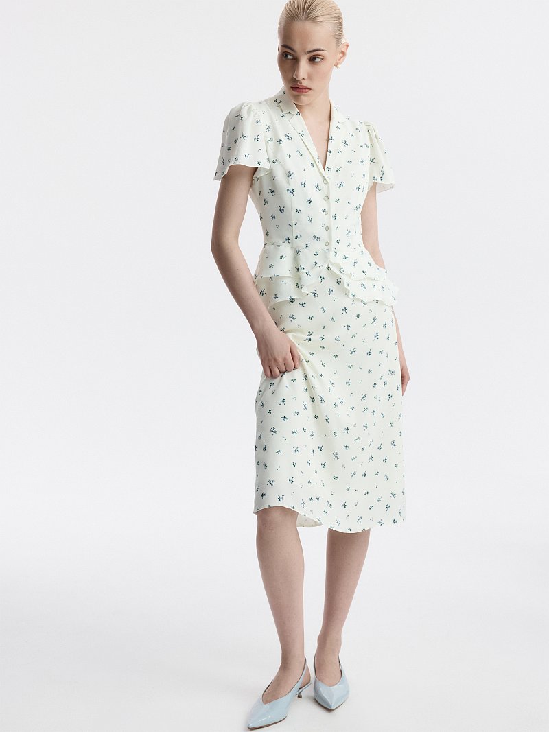 Атласная блуза в цветочек