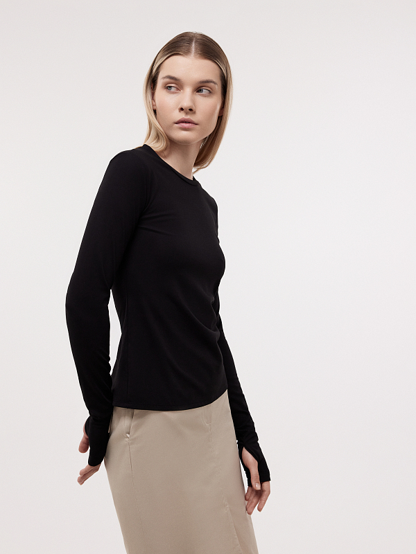 Облегающий лонгслив с вырезом для пальца