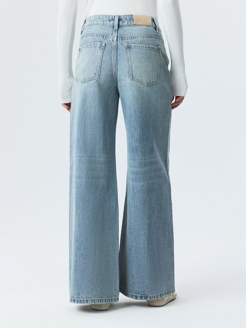 Джинсы широкого кроя