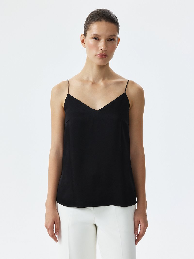 Атласный топ в бельевом стиле