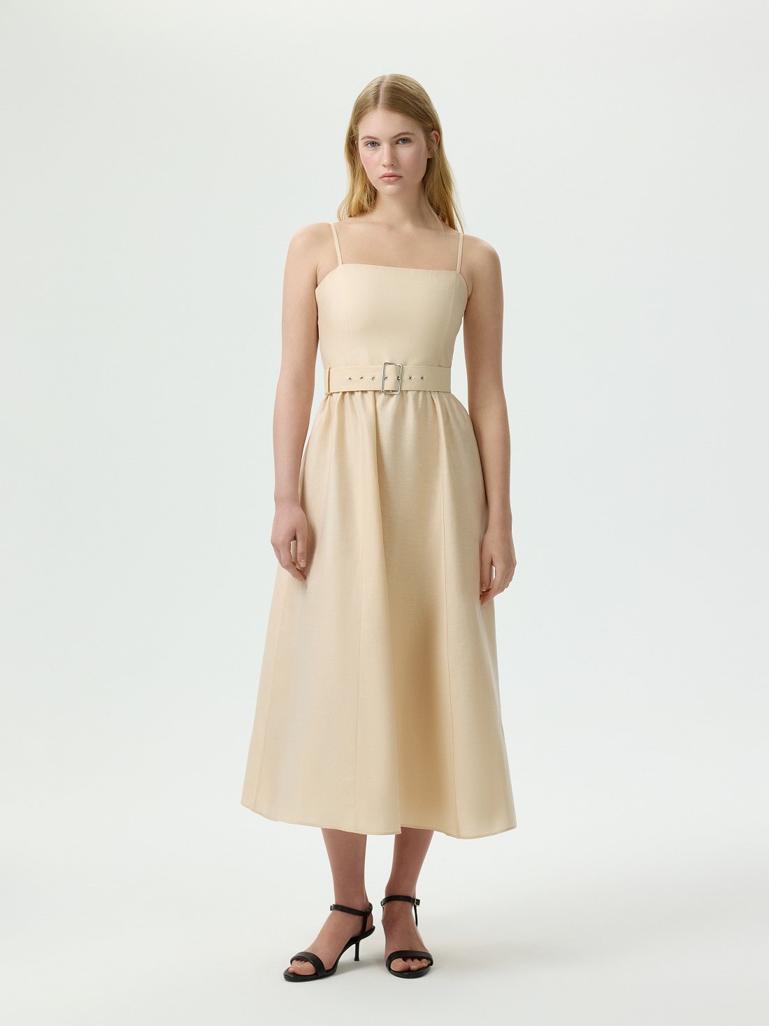 Льняной сарафан с поясом: фото №1