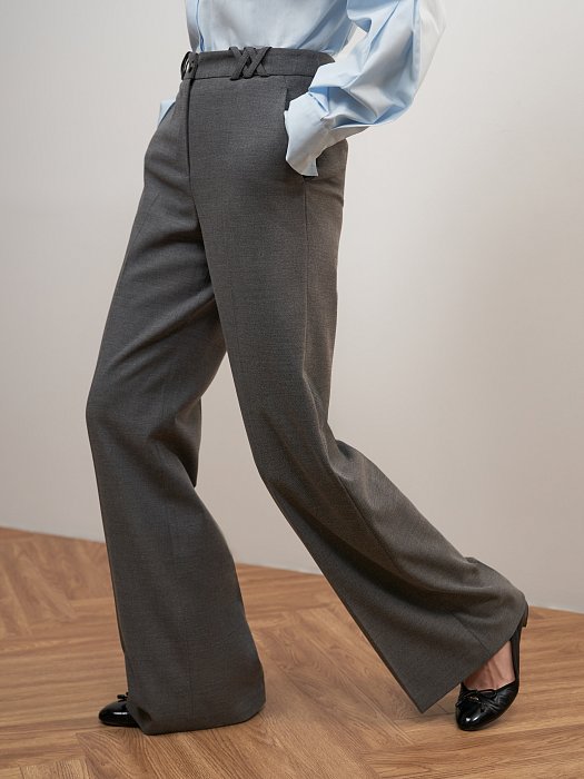 Широкие брюки с декоративными шлевками: фото №4