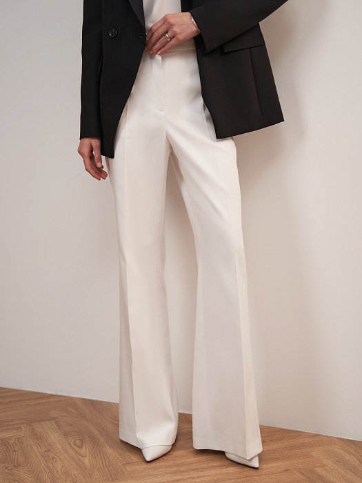 Брюки-клеш с разрезами: фото №2