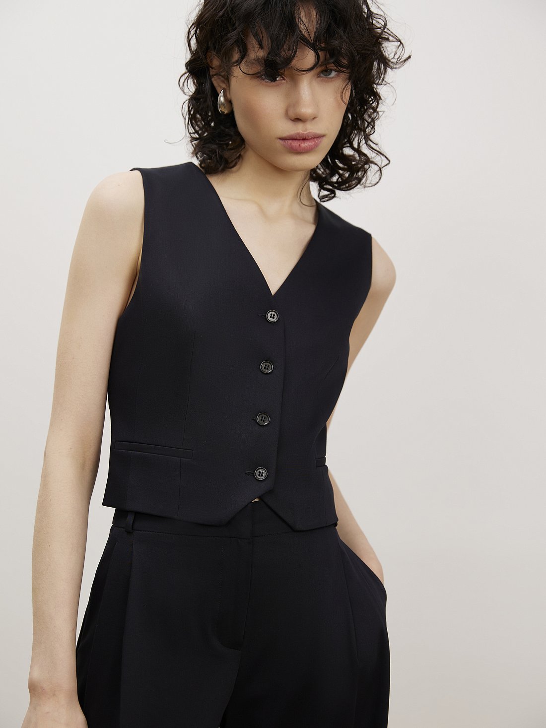 Жилет приталенный: фото №1