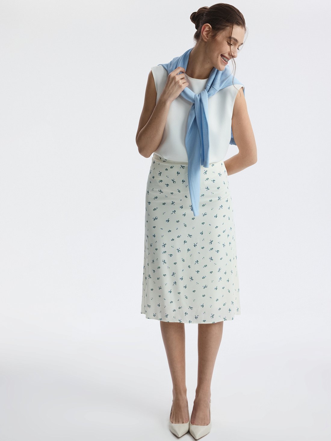 Атласная юбка в цветочек: фото №1