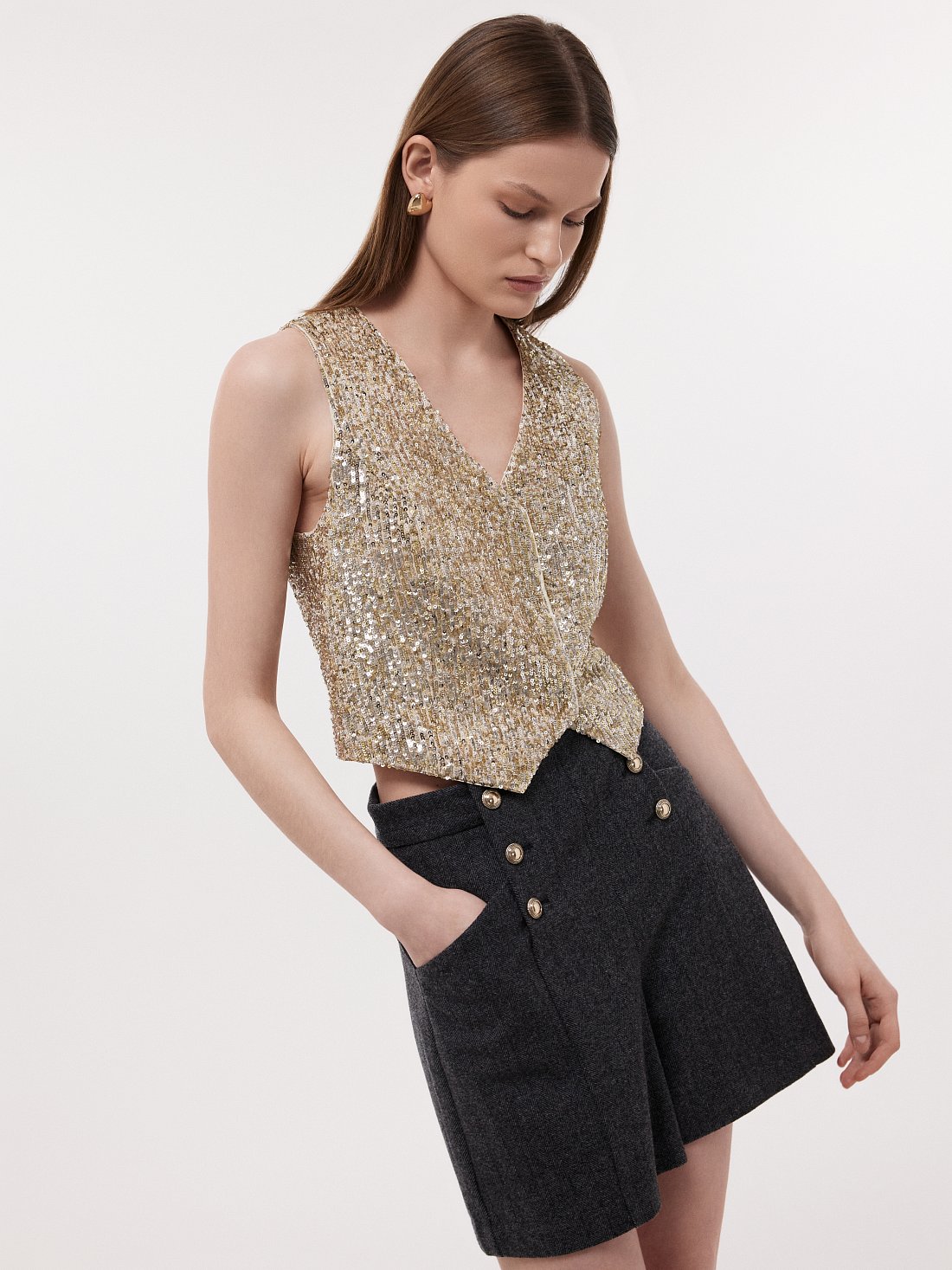 Жилет в пайетках: фото №1