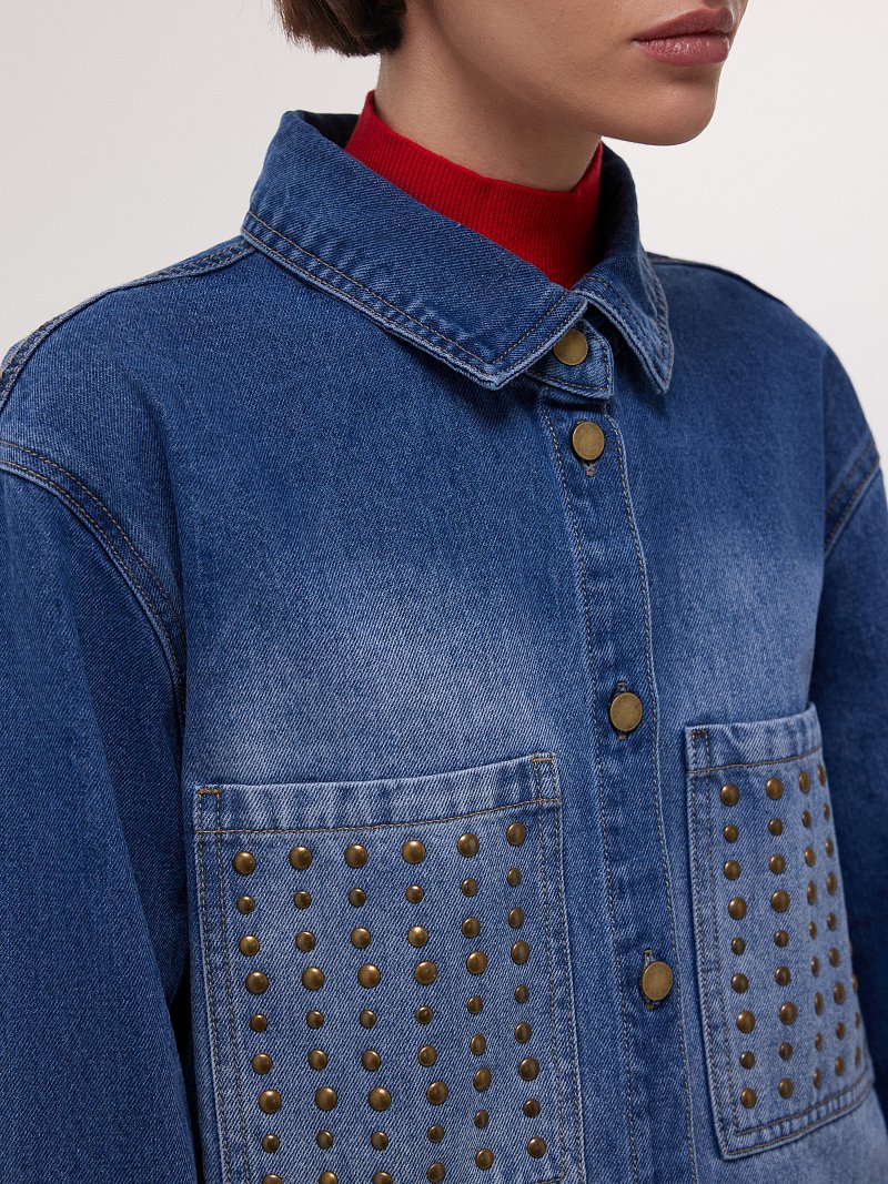 Джинсовая рубашка с клепками