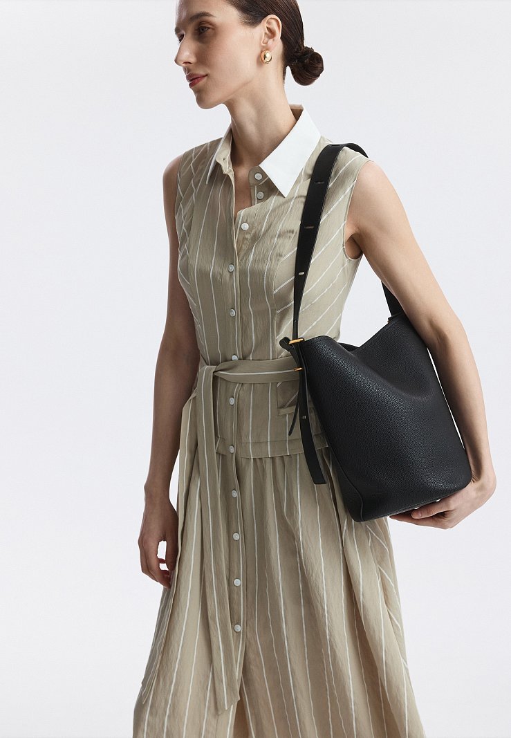 Платье в полоску