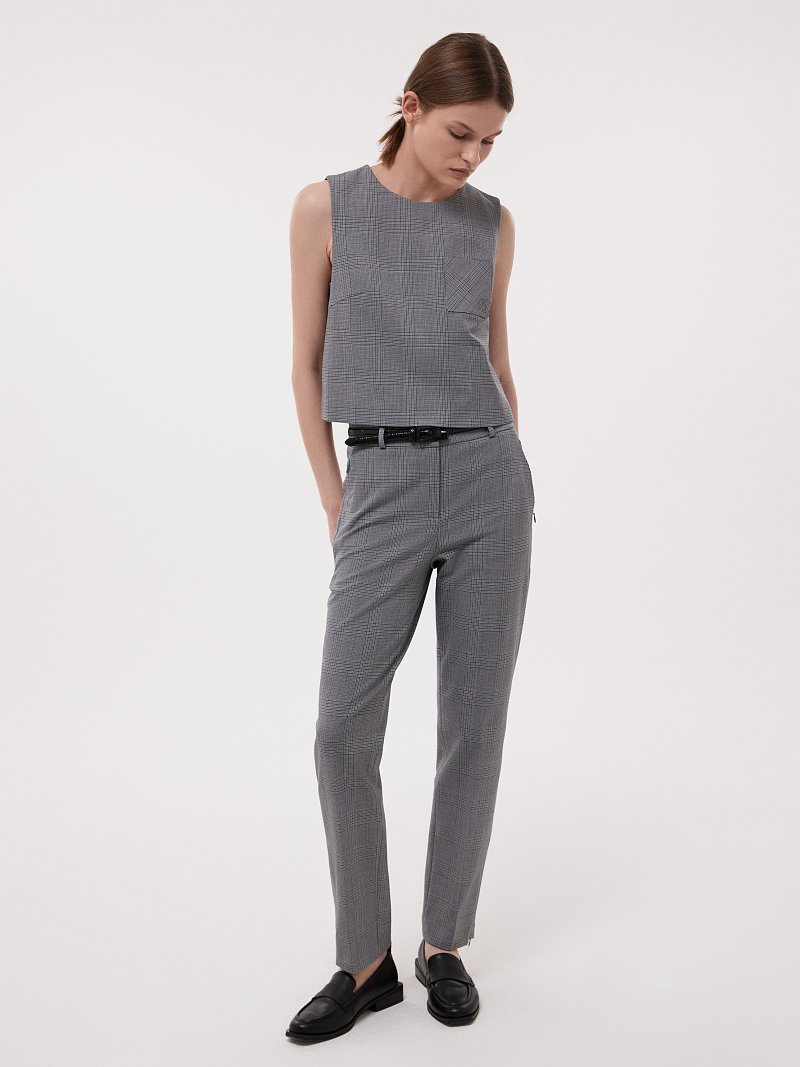 Брюки зауженного кроя