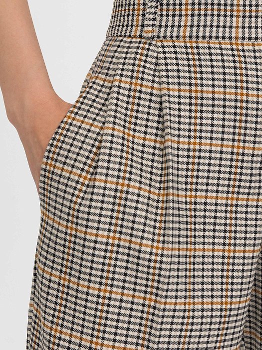 Прямые брюки с защипами : фото №2