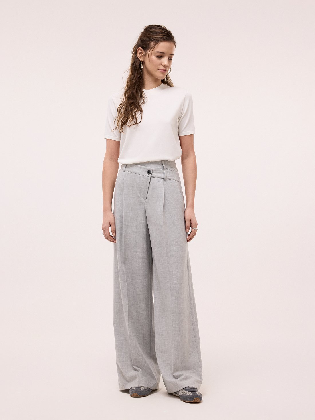 Брюки с асимметричным поясом: фото №1